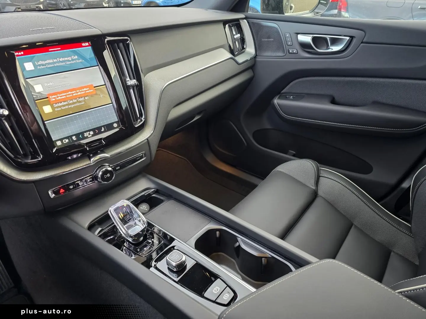 VOLVO XC60 B5 AWD Plus Black Edition 21  ACC