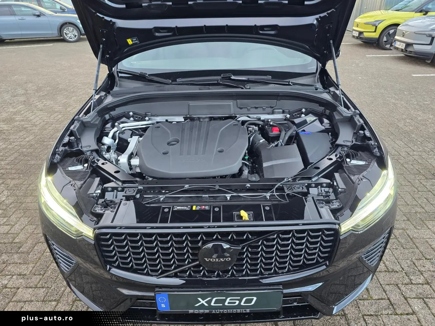 VOLVO XC60 B5 AWD Plus Black Edition 21  ACC