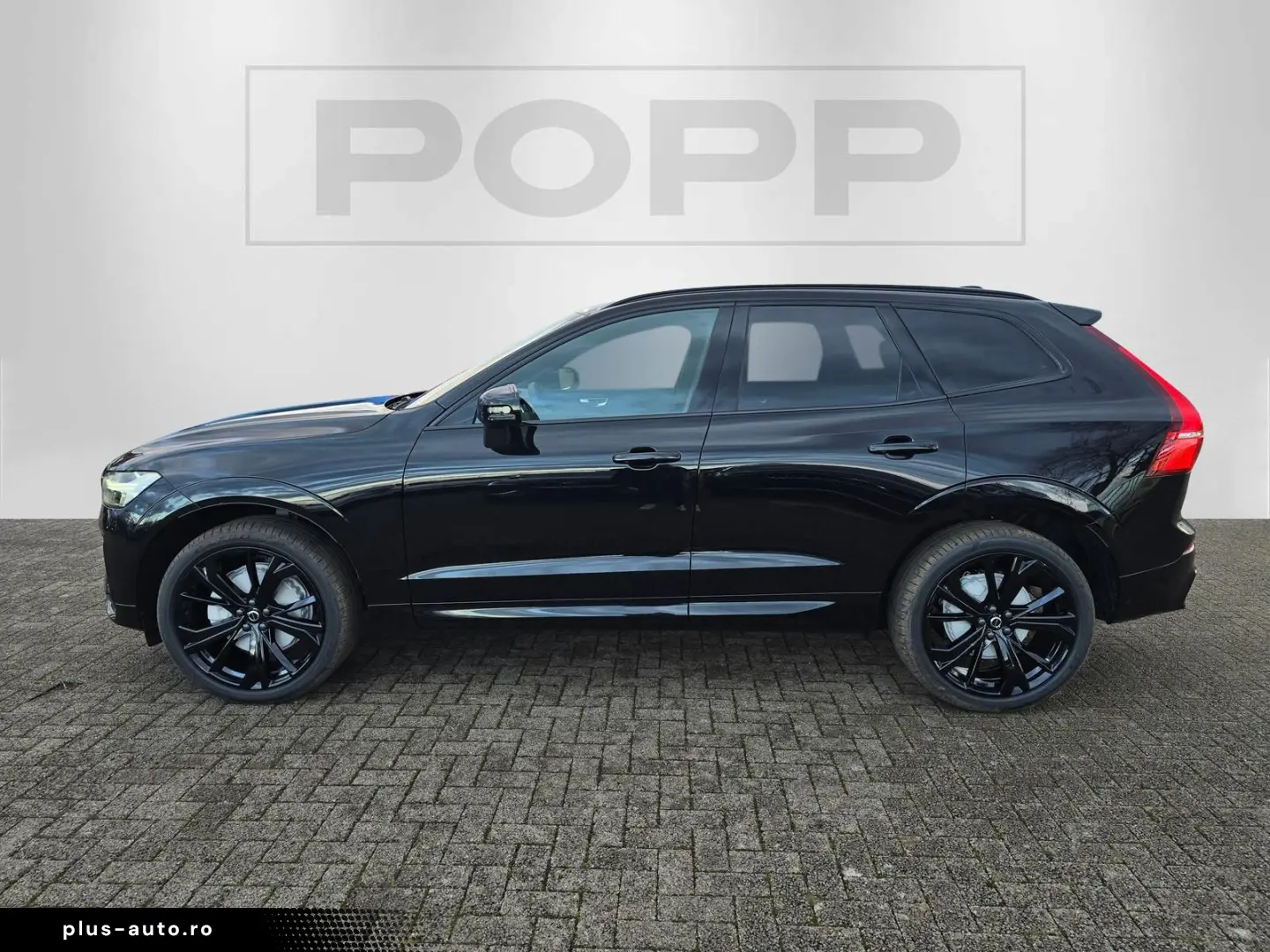 VOLVO XC60 B5 AWD Plus Black Edition 21  ACC