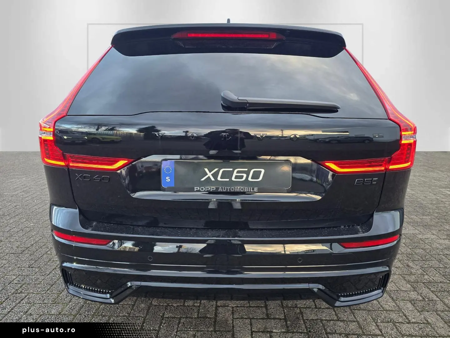 VOLVO XC60 B5 AWD Plus Black Edition 21  ACC