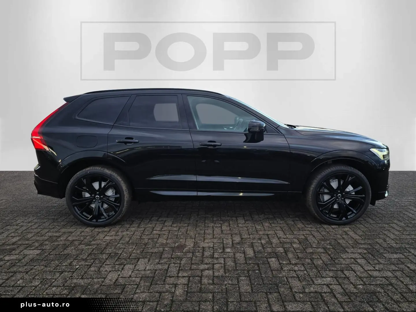 VOLVO XC60 B5 AWD Plus Black Edition 21  ACC