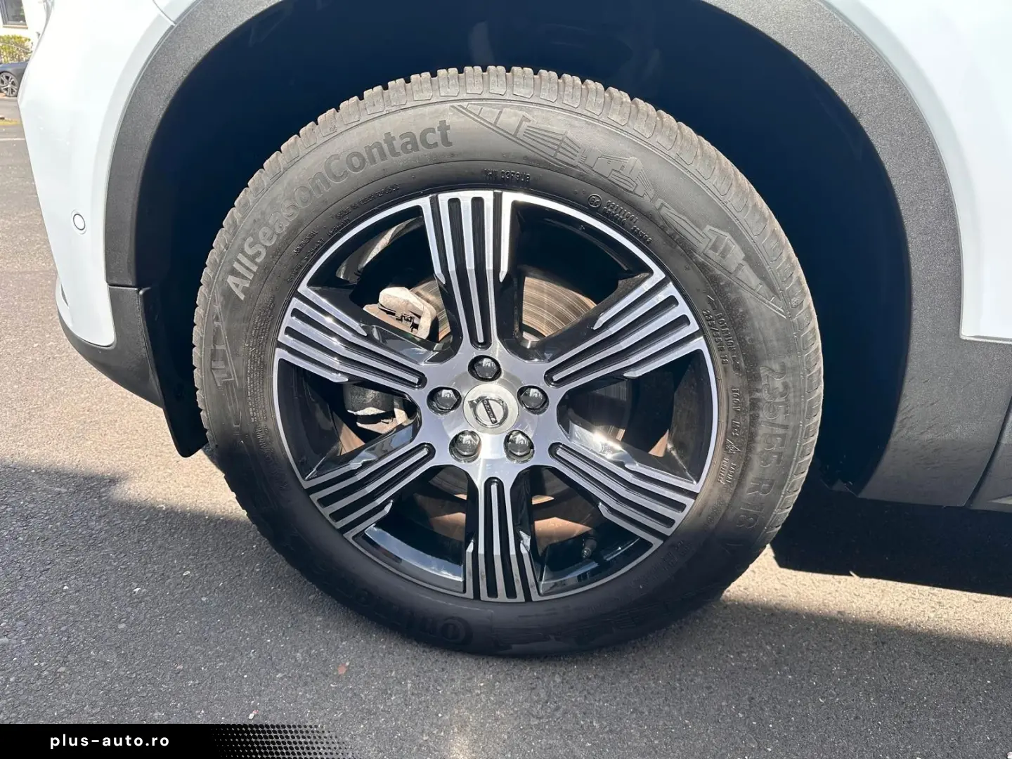 VOLVO XC40 B3 Plus Dark Alcantara 360  ACC BLIS P.LED