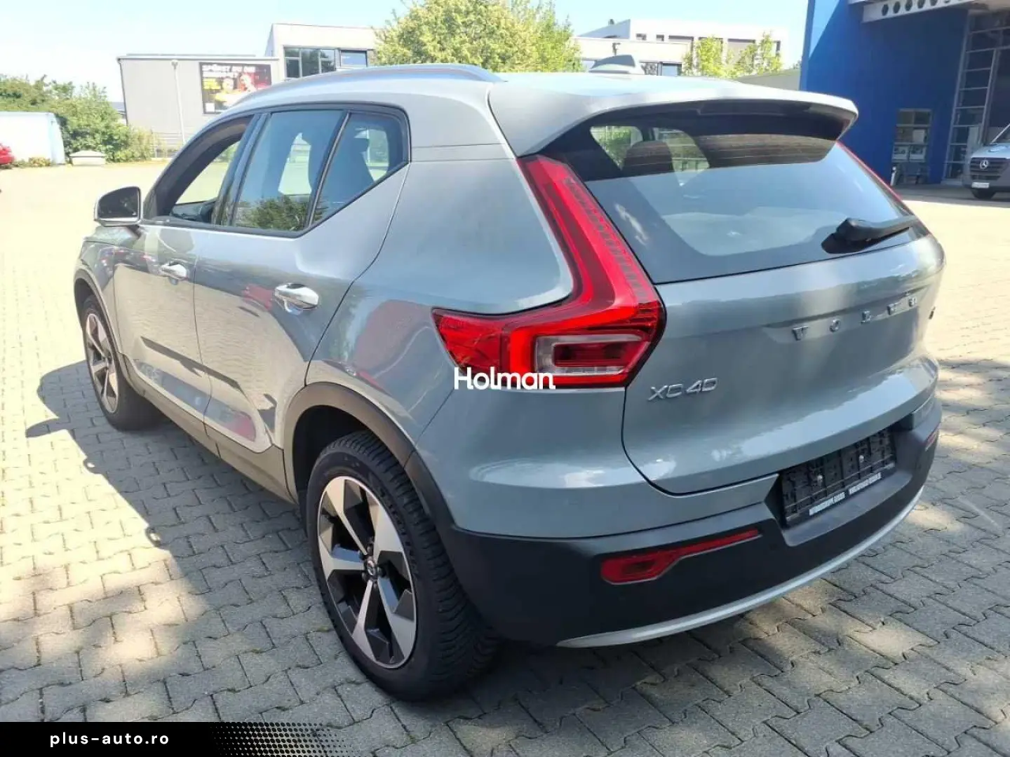 VOLVO XC40 B3 B DKG Core RFK Navi LED