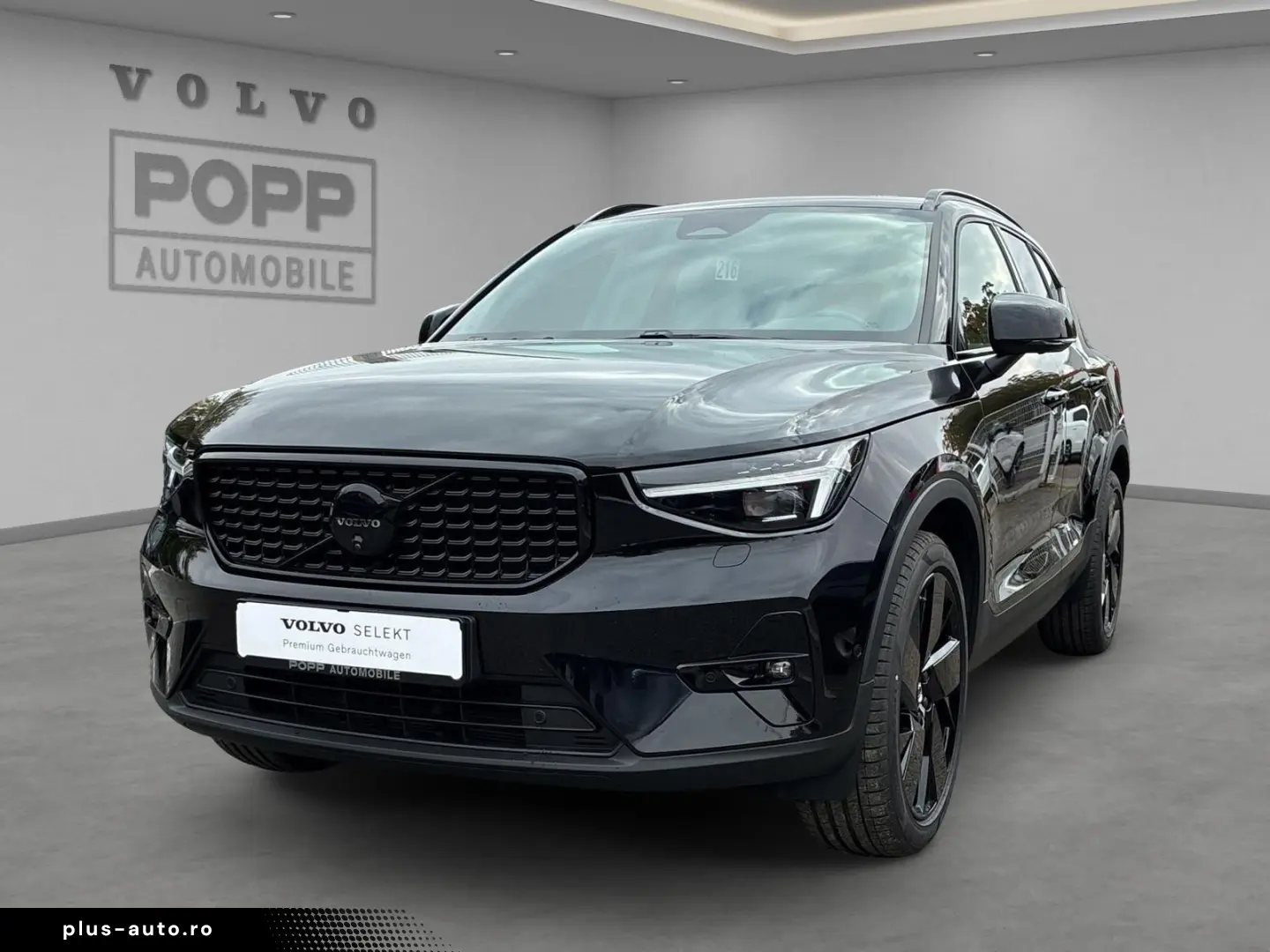 VOLVO XC40 B3 Ultra Black Ed.   Pano   360    H&K   AC
