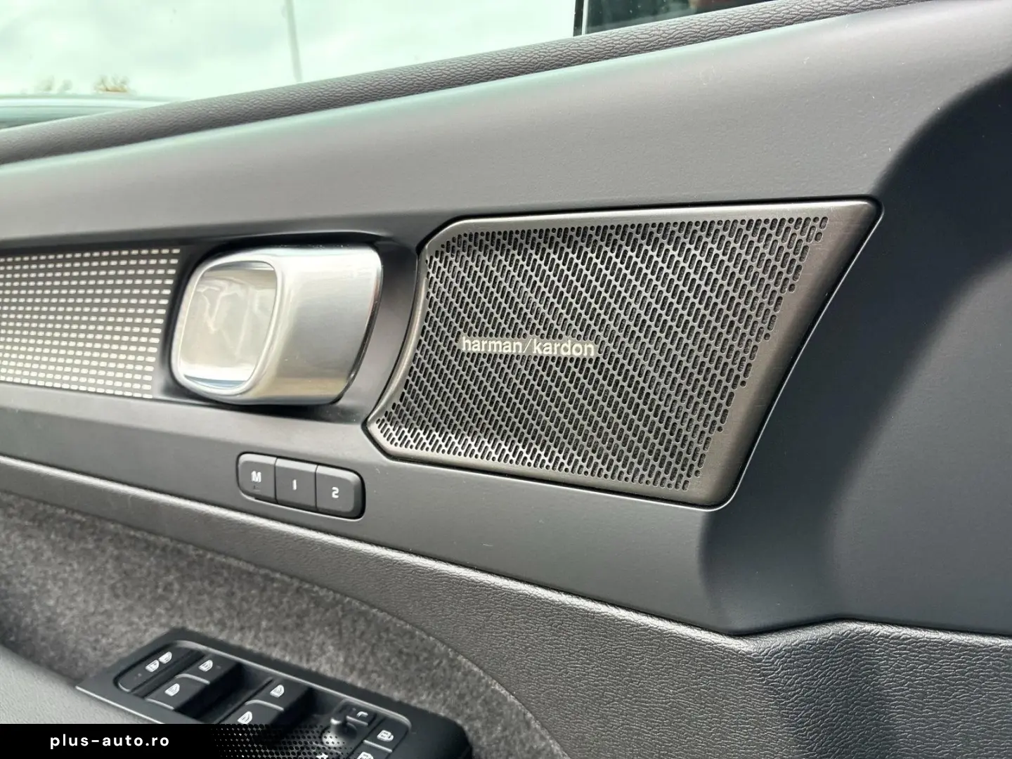 VOLVO XC40 B3 Ultra Black Ed.   Pano   360    H&K   AC