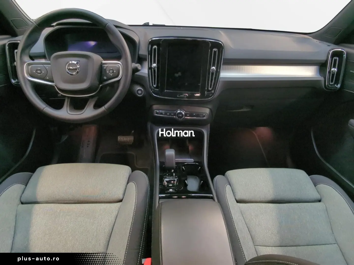 VOLVO XC40 B3 B DKG Plus Black Edition H K RFK LED Nav