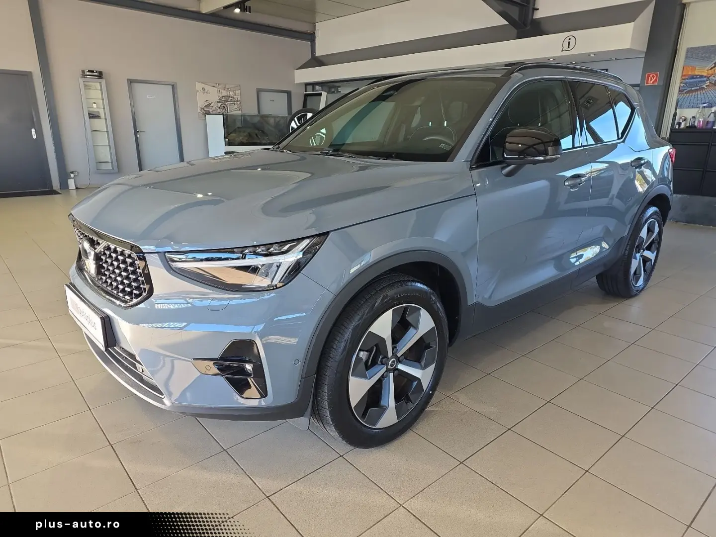 VOLVO XC40 B4 Ultimate Dark AWD ACC BLIS AHK Pano 360