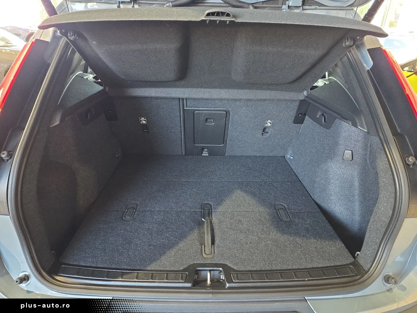 VOLVO XC40 B4 Ultimate Dark AWD ACC BLIS AHK Pano 360