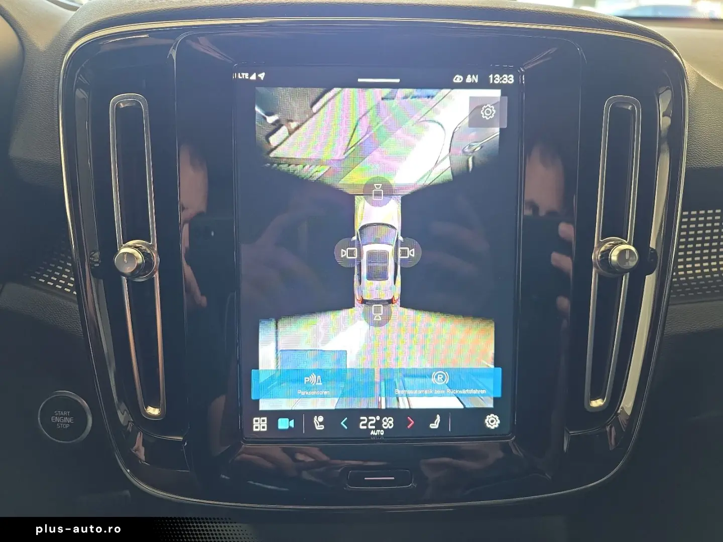 VOLVO XC40 B4 Ultimate Dark AWD ACC BLIS AHK Pano 360