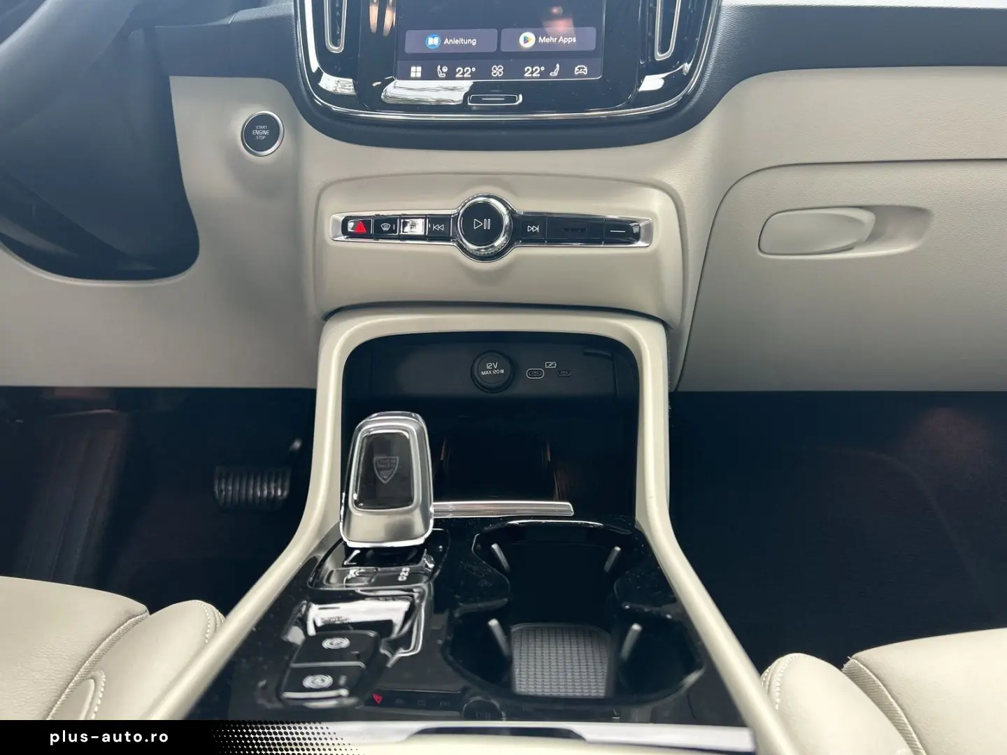 VOLVO XC40 B4 2WD Ultimate Dark