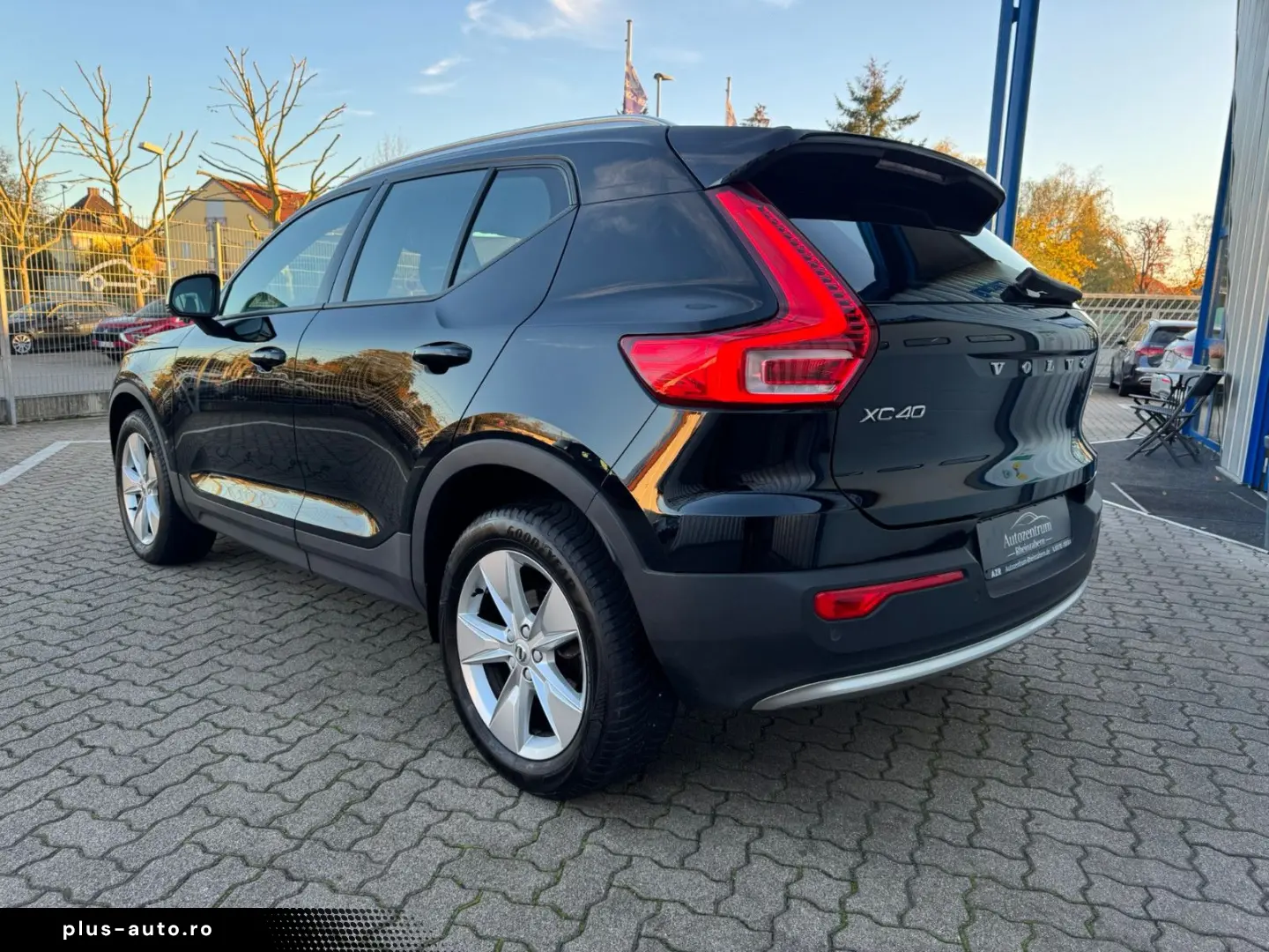 VOLVO XC40   CORE   KAMERA   NAVI   AUT   TEMP   SZH