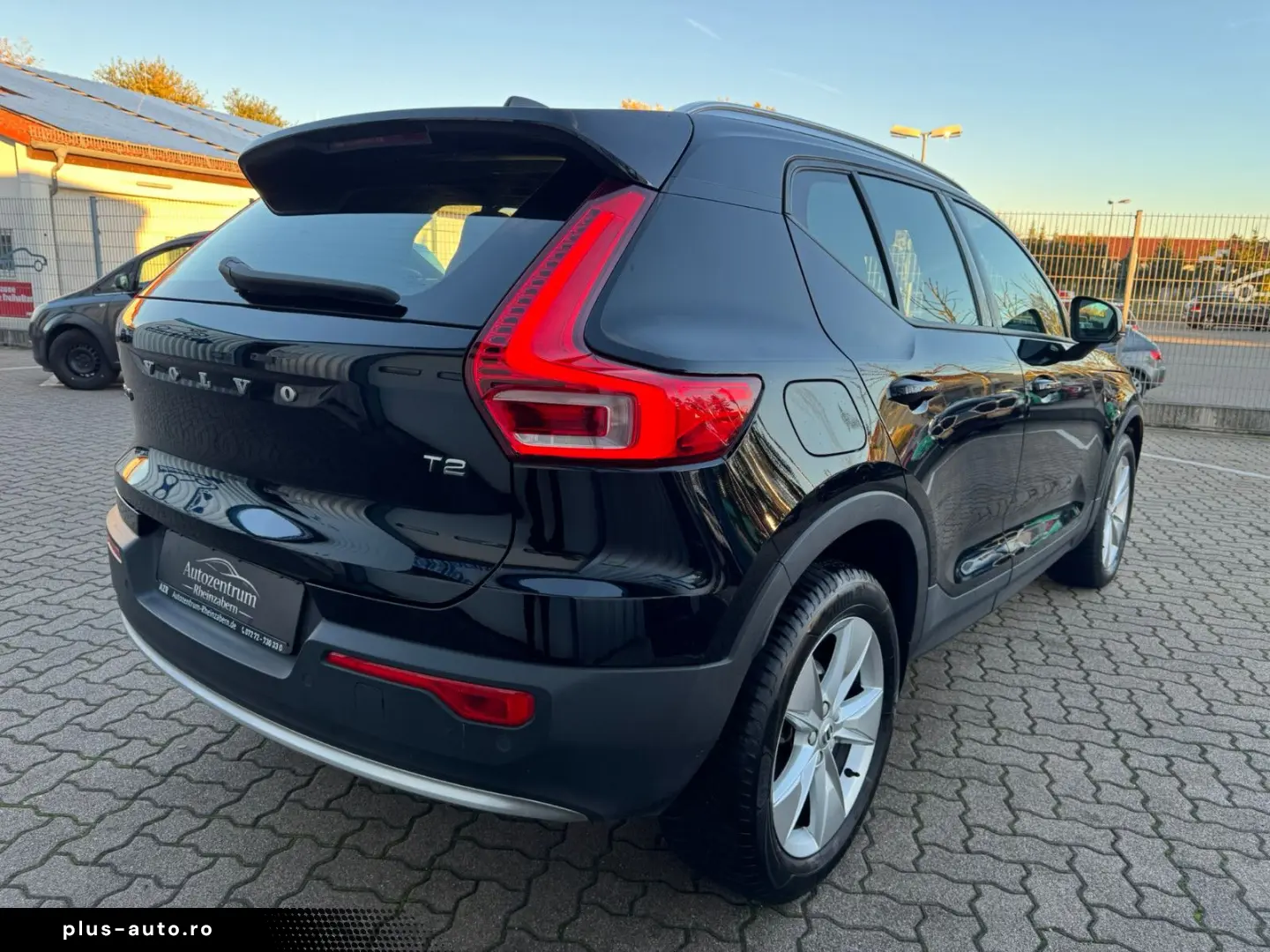 VOLVO XC40   CORE   KAMERA   NAVI   AUT   TEMP   SZH