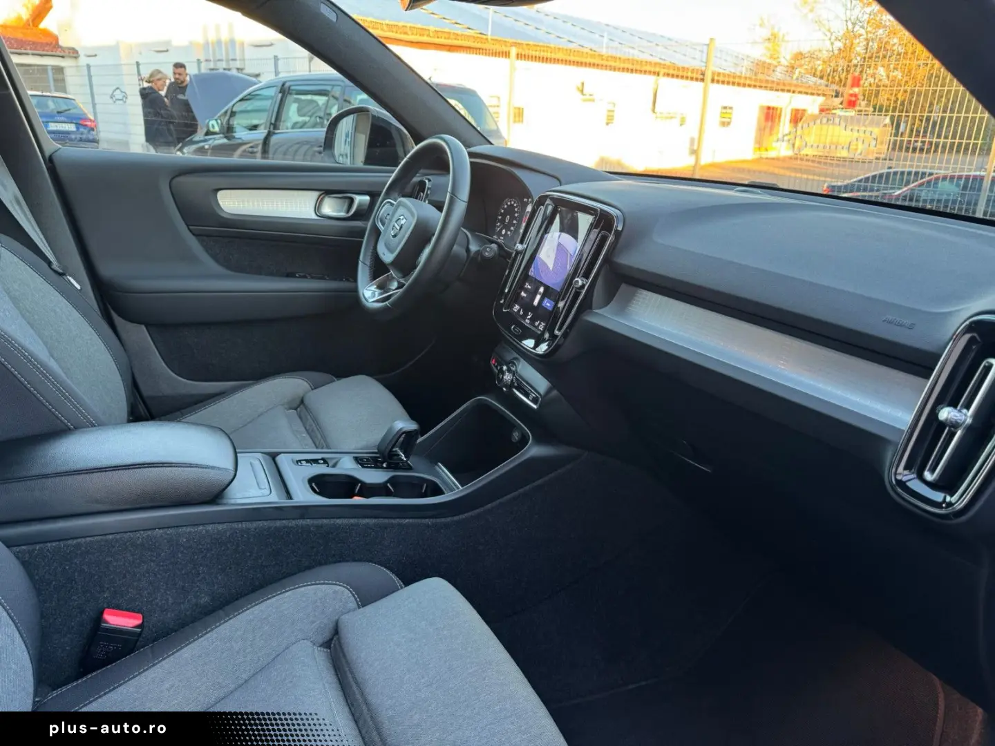 VOLVO XC40   CORE   KAMERA   NAVI   AUT   TEMP   SZH