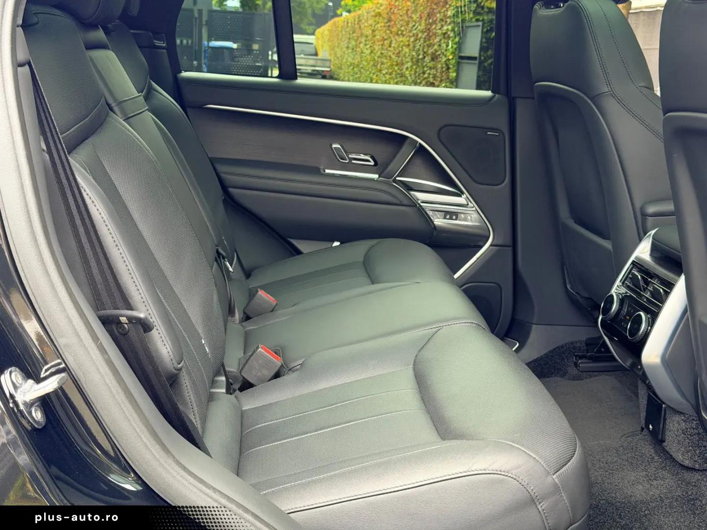 LAND ROVER Range Rover SE D300