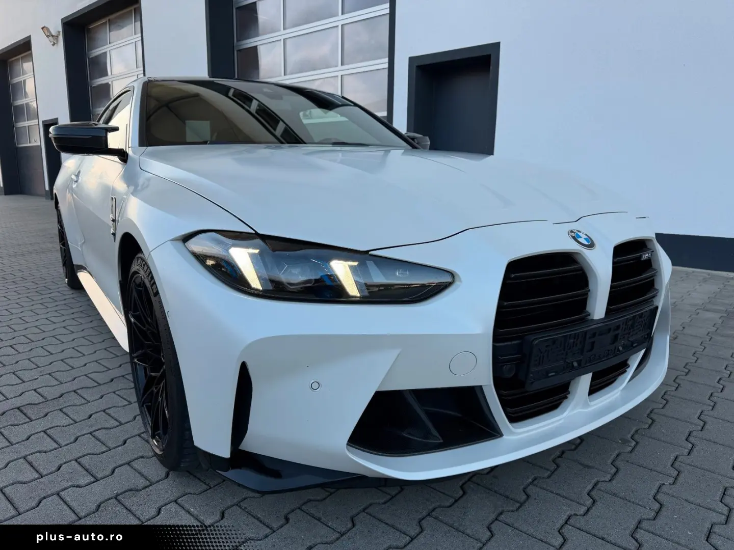 BMW M4 Coupe M-RACE TR. SCHALE KERAMIK CARBON MANUAL