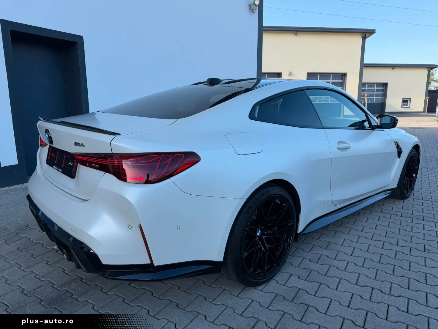BMW M4 Coupe M-RACE TR. SCHALE KERAMIK CARBON MANUAL
