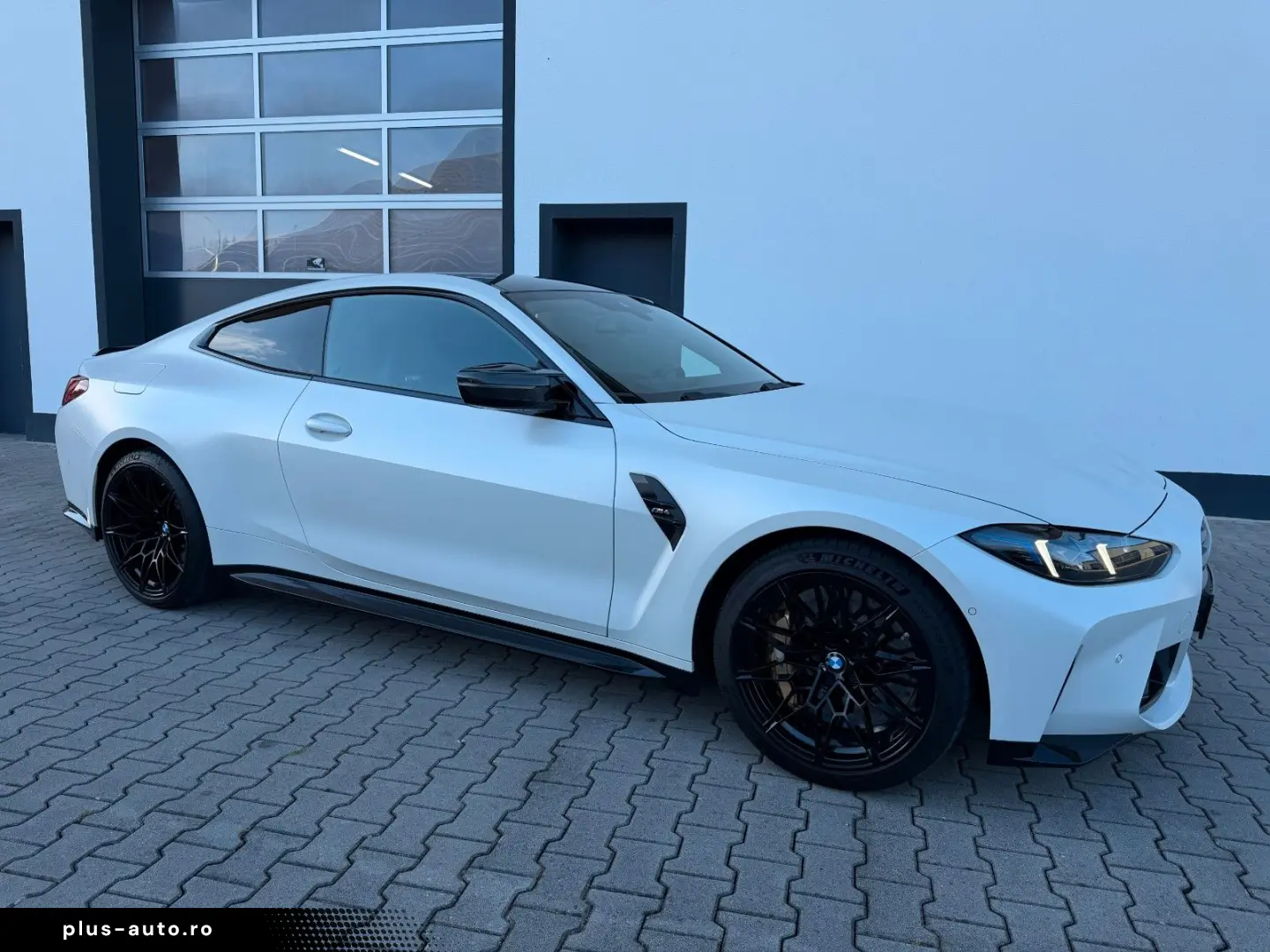 BMW M4 Coupe M-RACE TR. SCHALE KERAMIK CARBON MANUAL