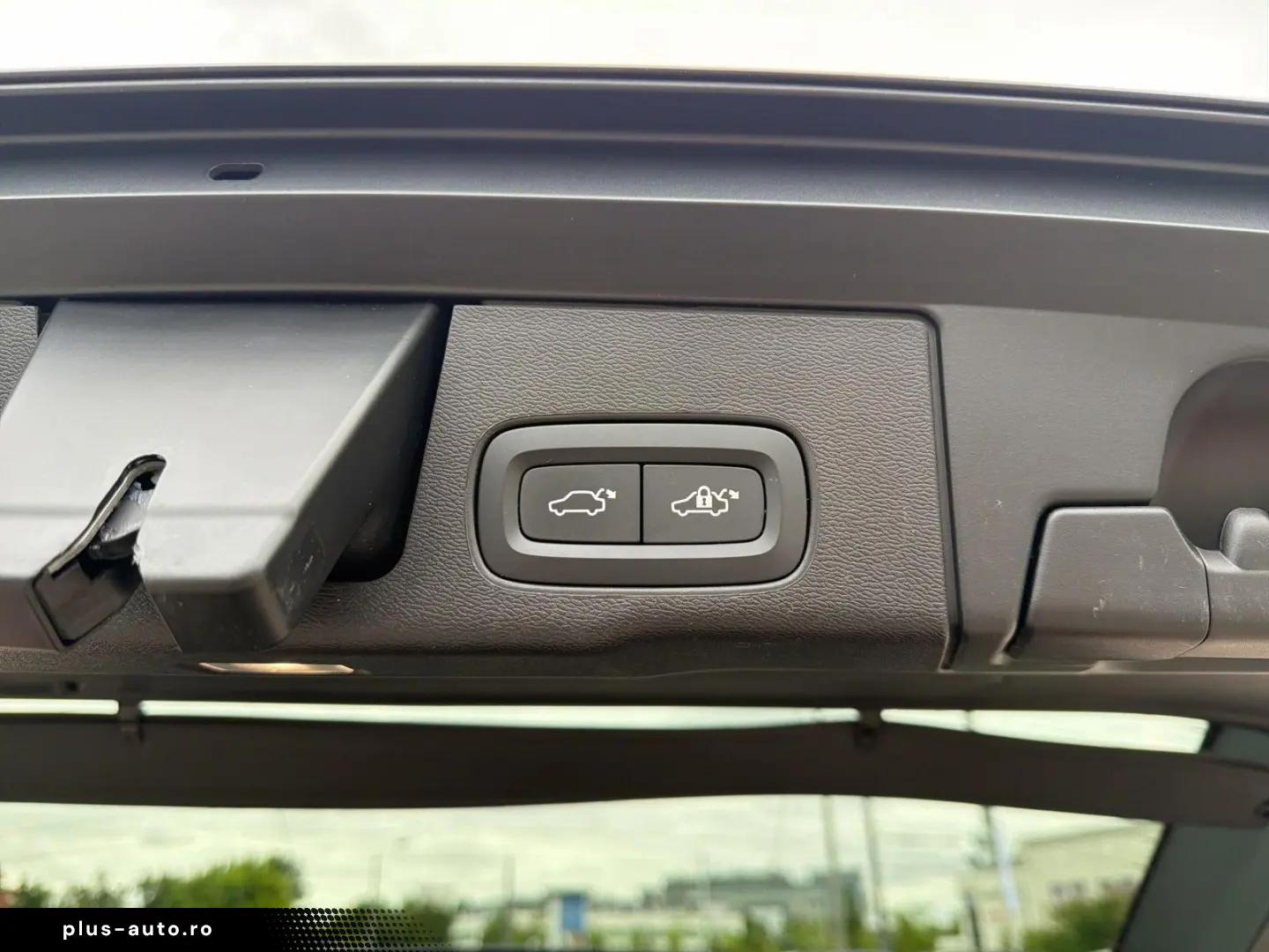 VOLVO XC60 T8 AWD Plus Black Edition 21  ACC FHZ H K