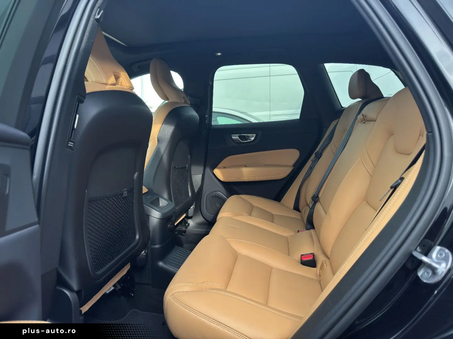 VOLVO XC60 T8 AWD Ultimate Bright FourC Massage HeadUp