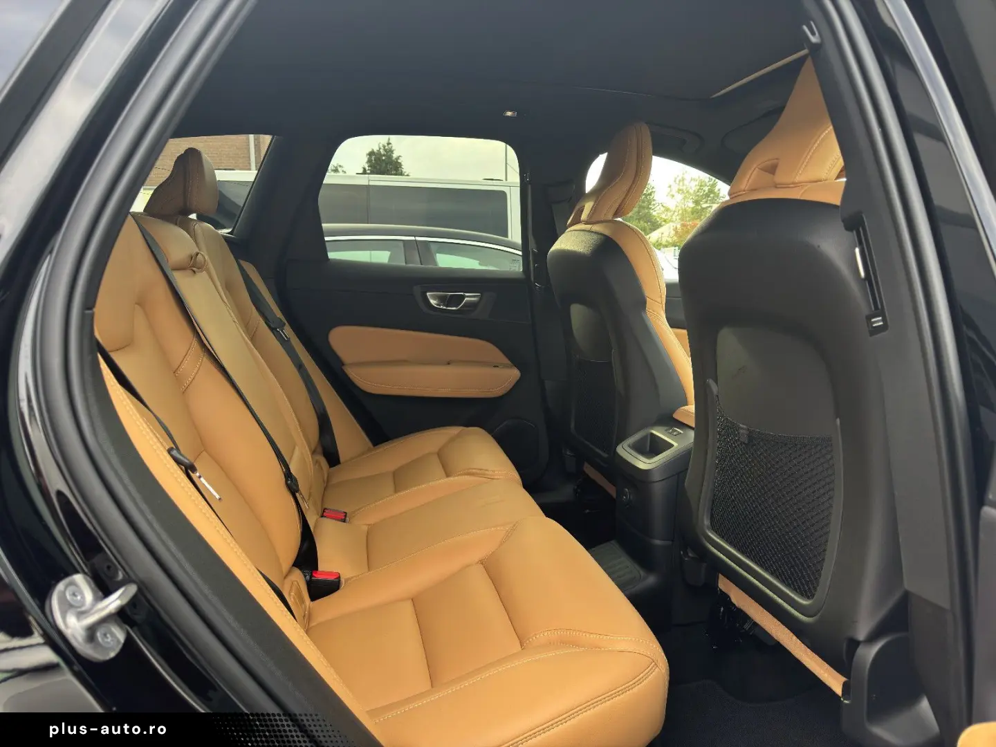 VOLVO XC60 T8 AWD Ultimate Bright FourC Massage HeadUp