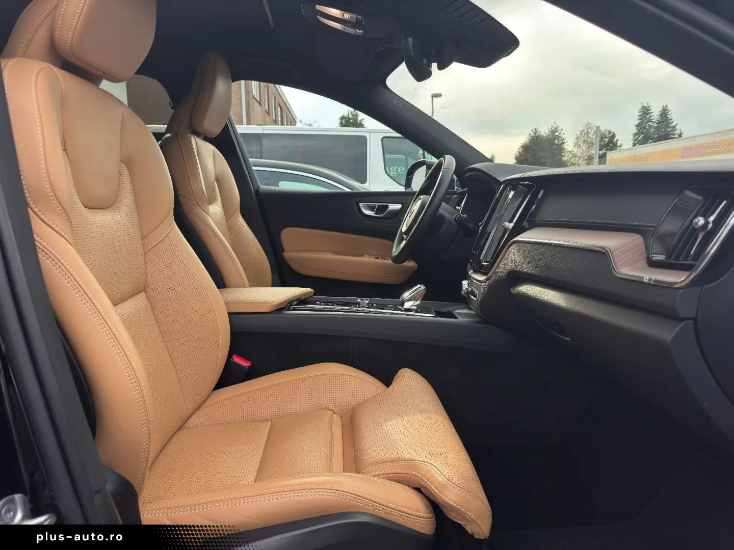 VOLVO XC60 T8 AWD Ultimate Bright FourC Massage HeadUp