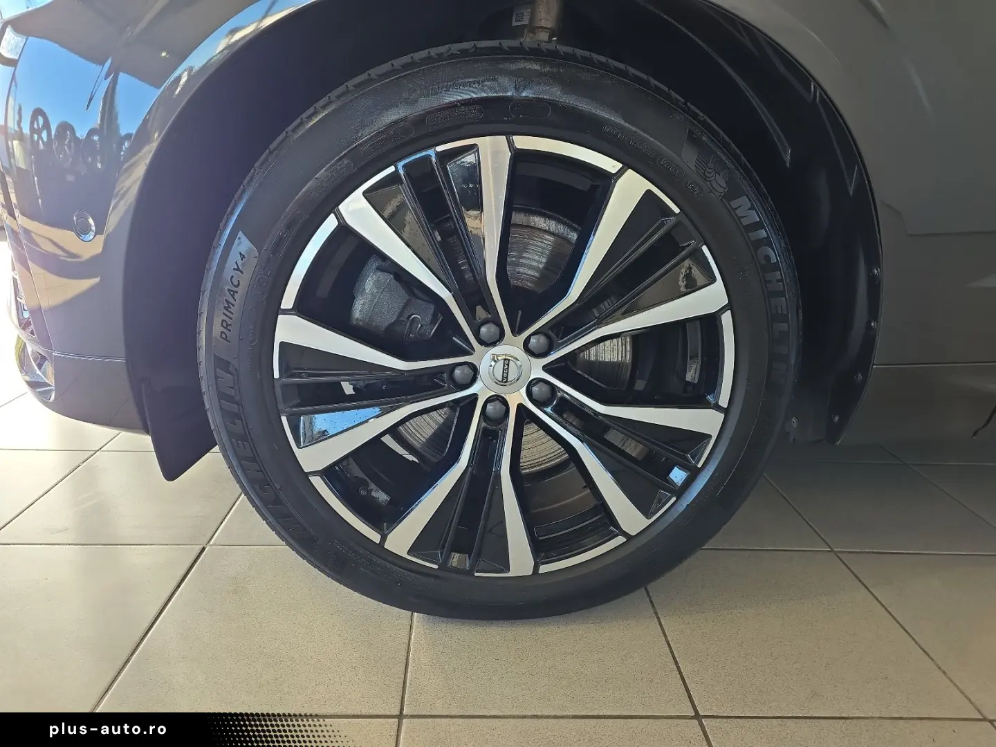 VOLVO XC60 B5 Ultra Dark AWD ACC BLIS FourC AHK 360