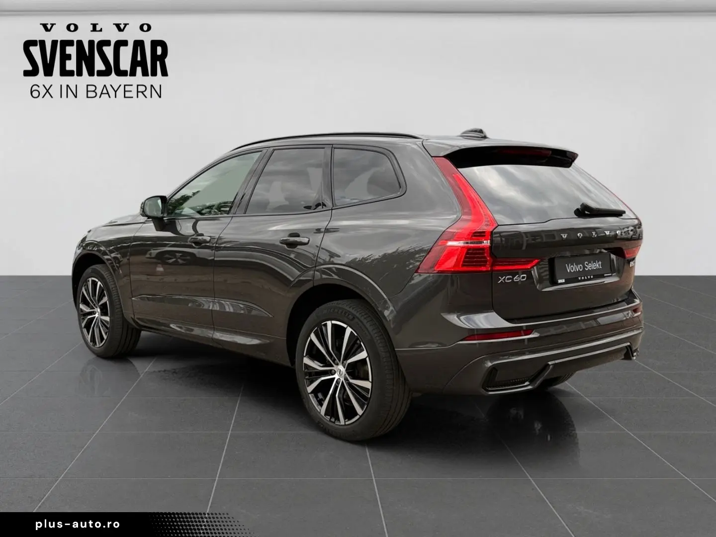 VOLVO XC60 B5 Ultimate Dark AWD HUD  StandHZG H&K Luft