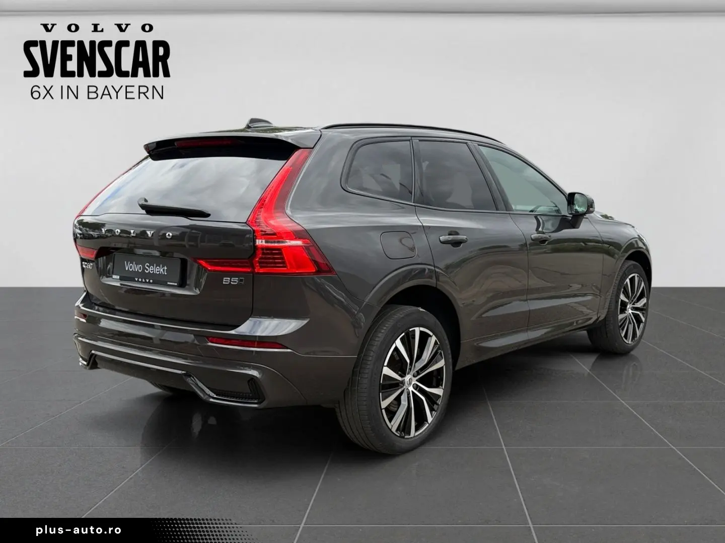 VOLVO XC60 B5 Ultimate Dark AWD HUD  StandHZG H&K Luft