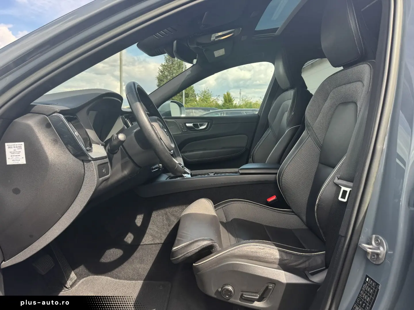 VOLVO XC60 B5 D Ultimate Bright AWD Pano HeadUp AHK