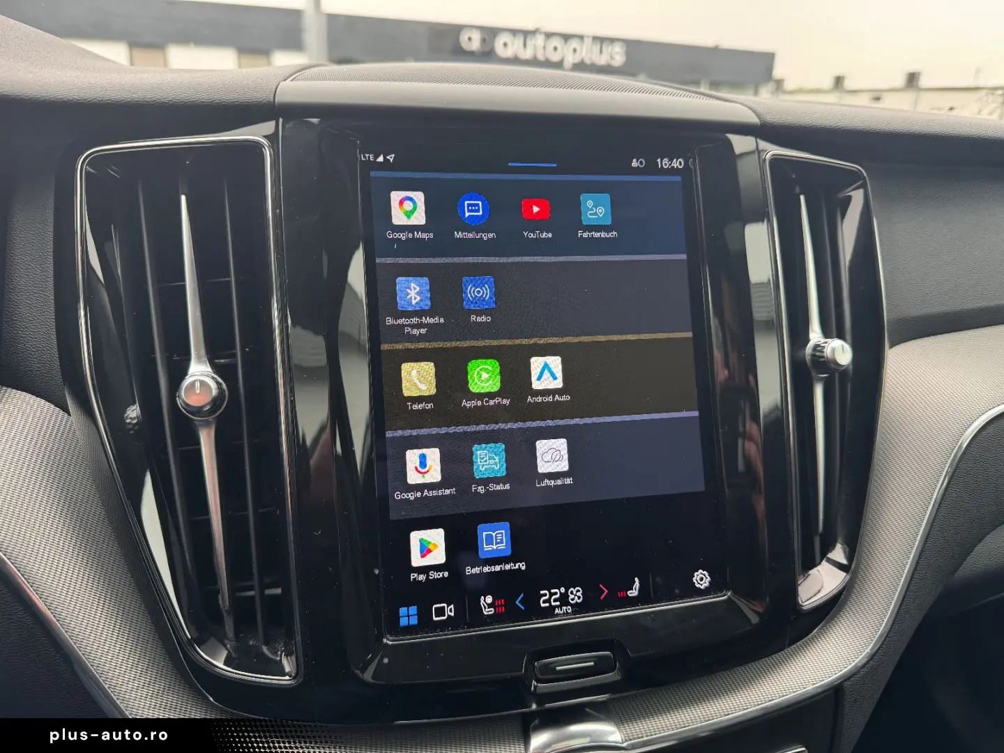 VOLVO XC60 B4 B Plus Dark Pano Google LED 360