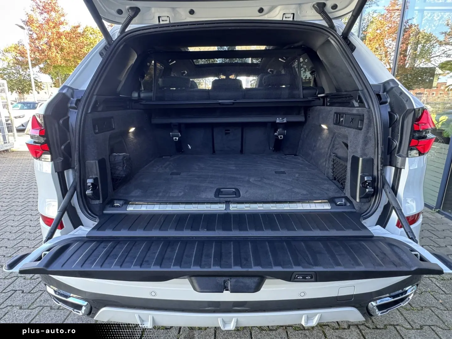 BMW X5 xDrive50e M Sport PANO AHK h&k DA-Prof 22