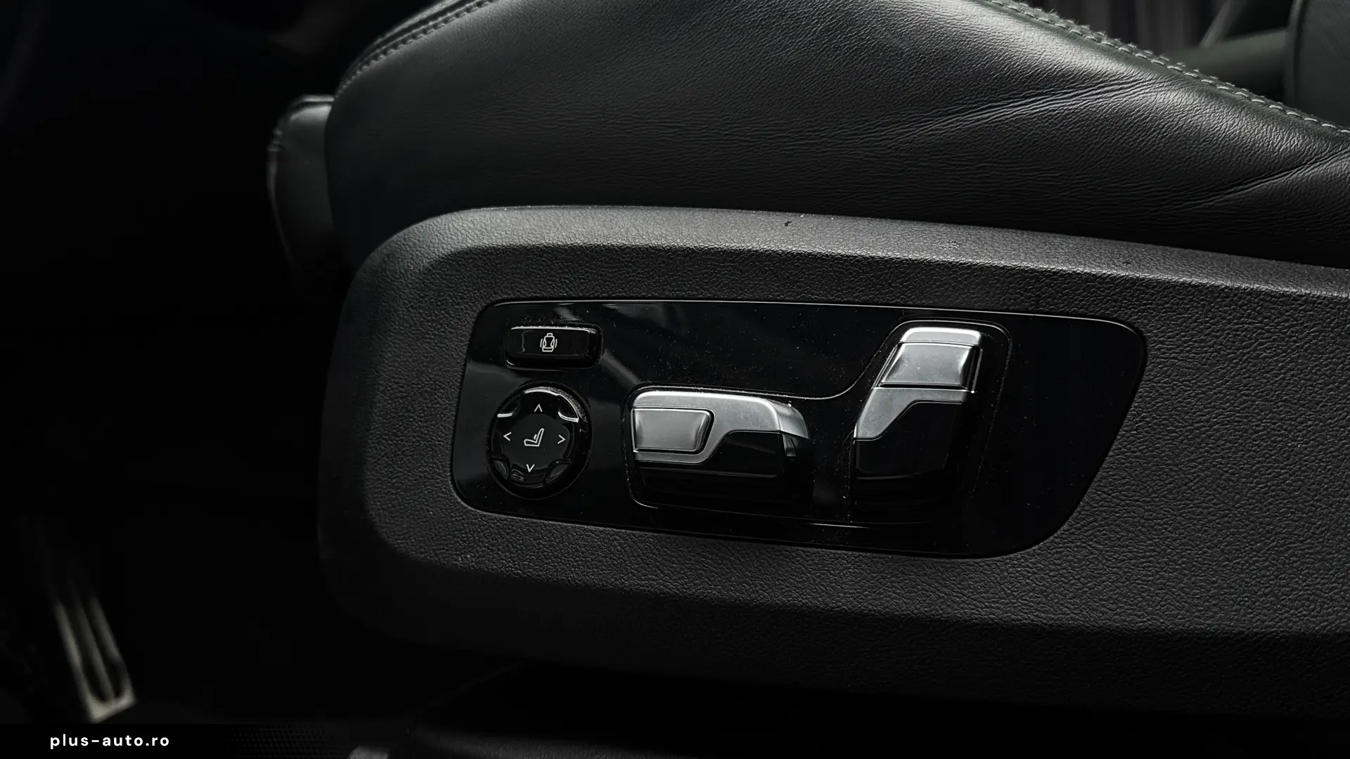 BMW X7 M60i xDrive! Full! Disponibila Imediat!