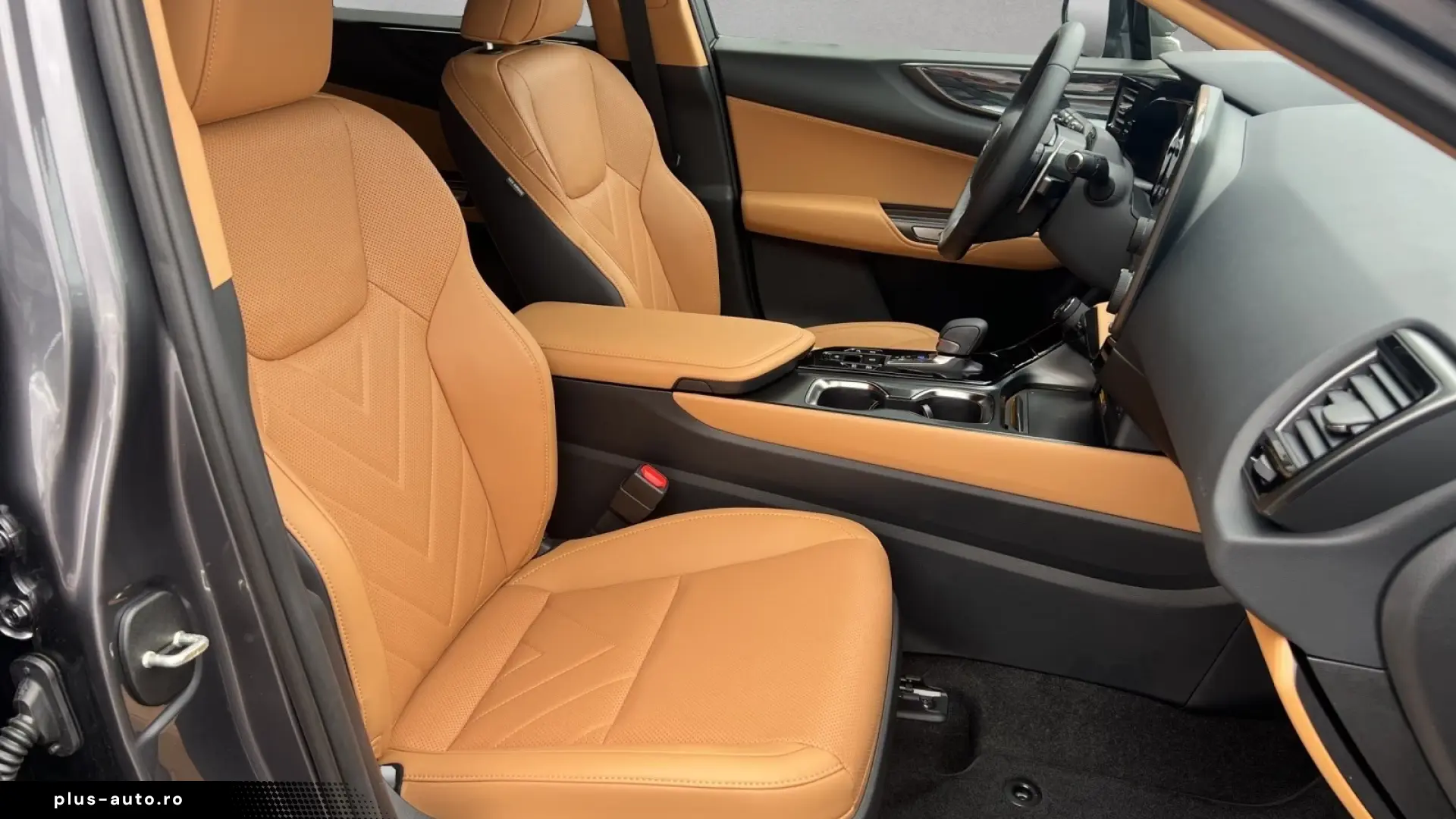 Lexus NX 450h Business E-FOUR