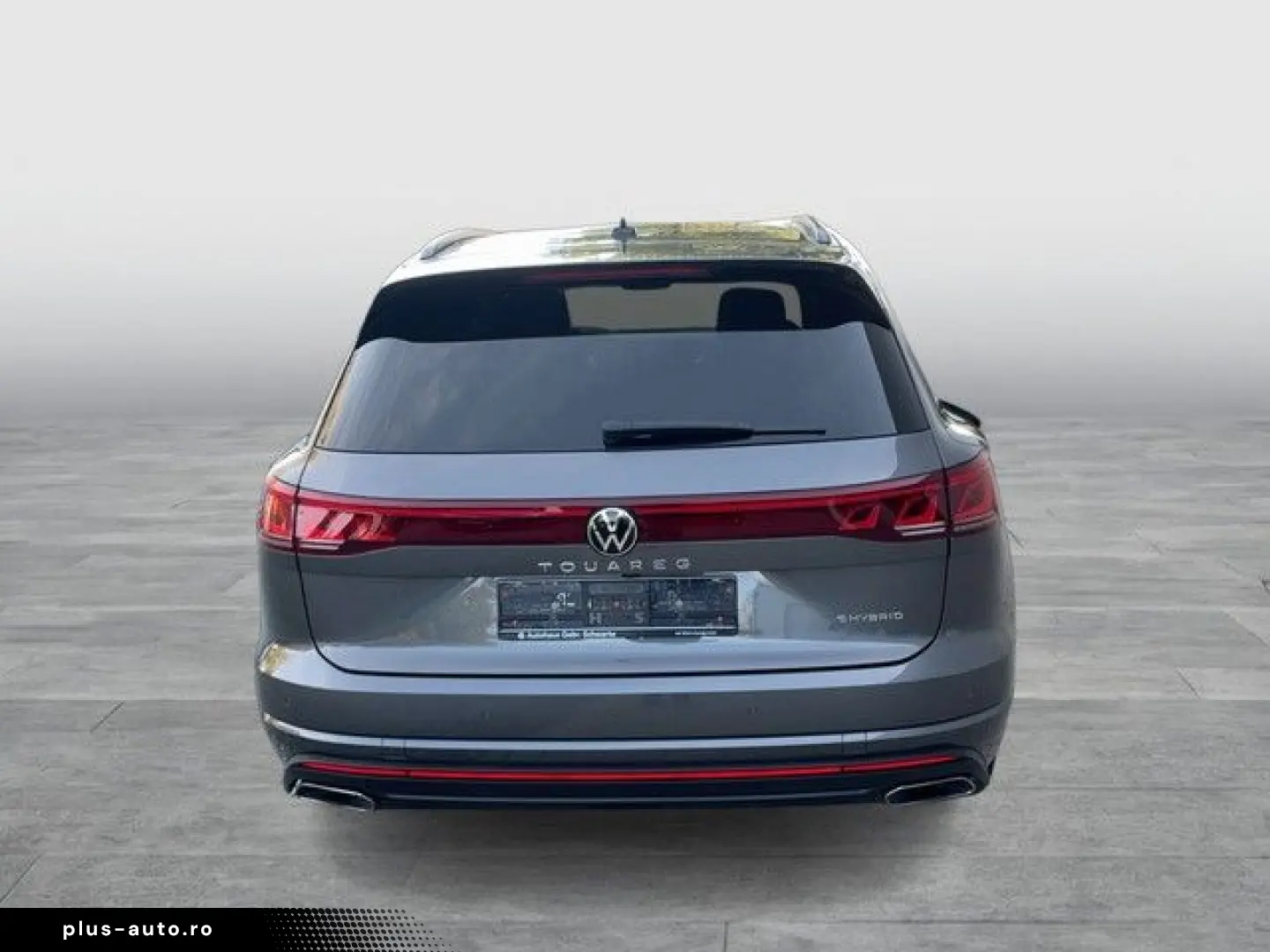 VW Touareg 4 Motion 3.0 TSI e-hybrid NAVI PARKLENKA