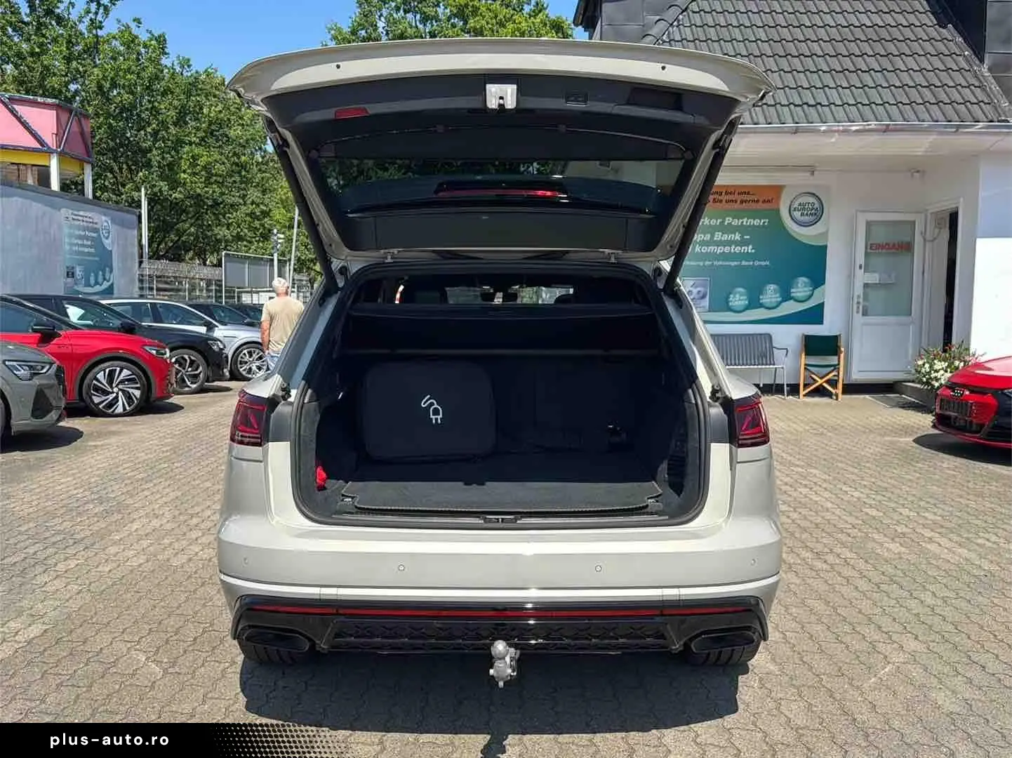 VW Touareg R e-Hybrid 4M ACC AHK AIR PANO 360  21Z