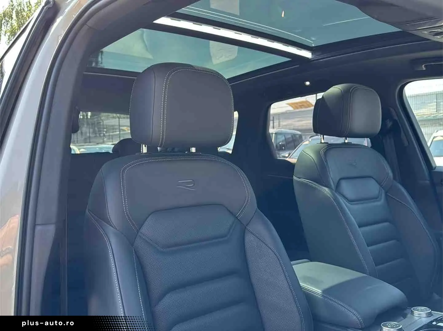 VW Touareg R e-Hybrid 4M ACC AHK AIR PANO 360  21Z