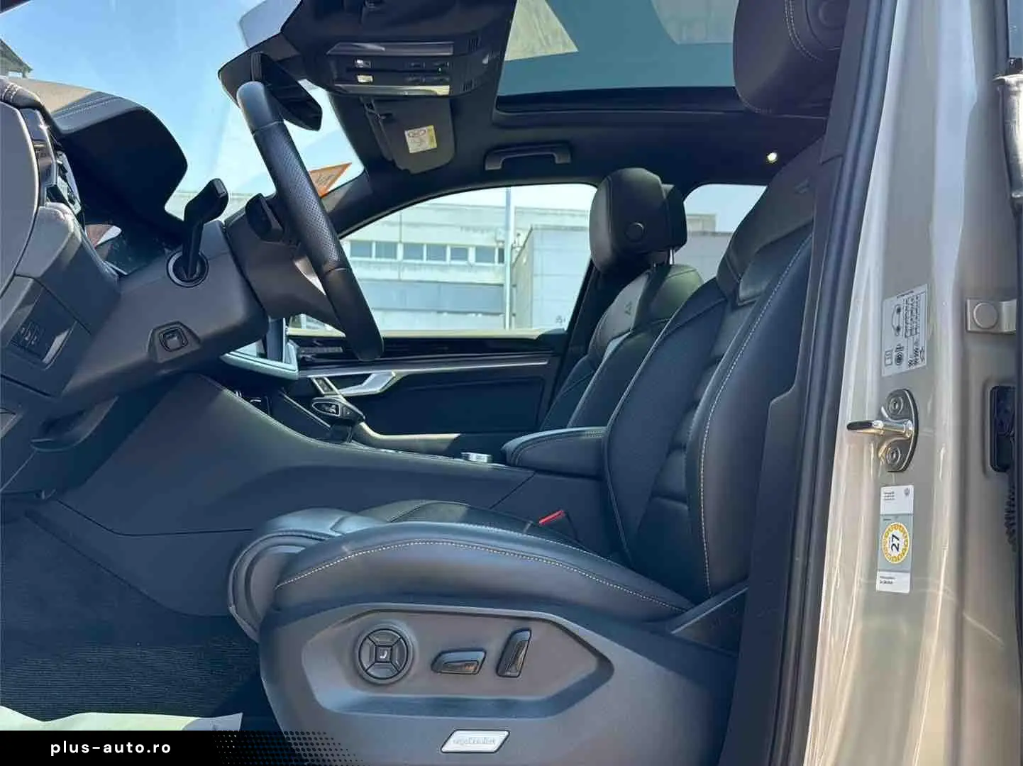 VW Touareg R e-Hybrid 4M ACC AHK AIR PANO 360  21Z