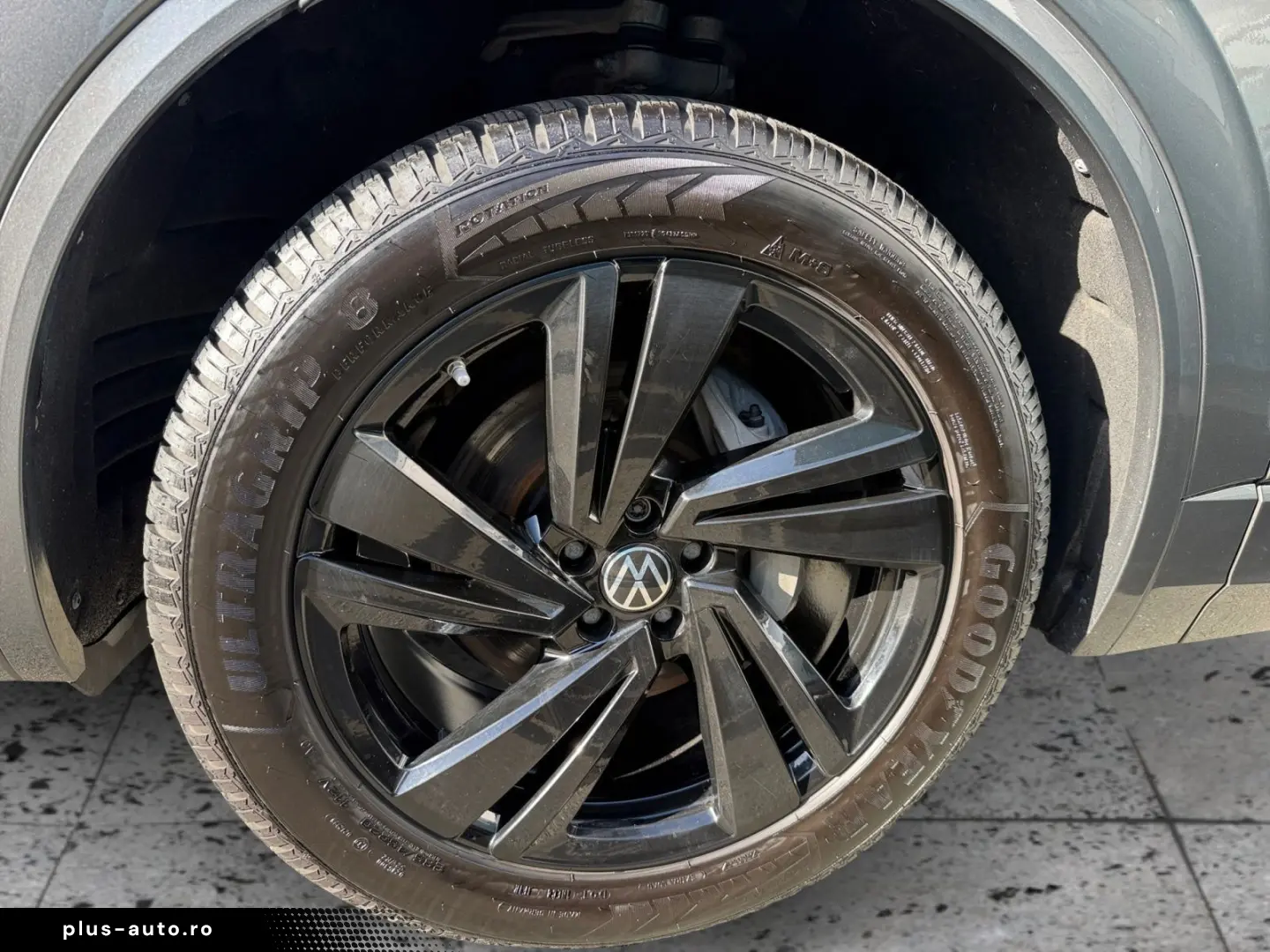 VW Touareg 3.0TDI 4M R-LINE IQ NAV 4xSHZ AHK STDHZG