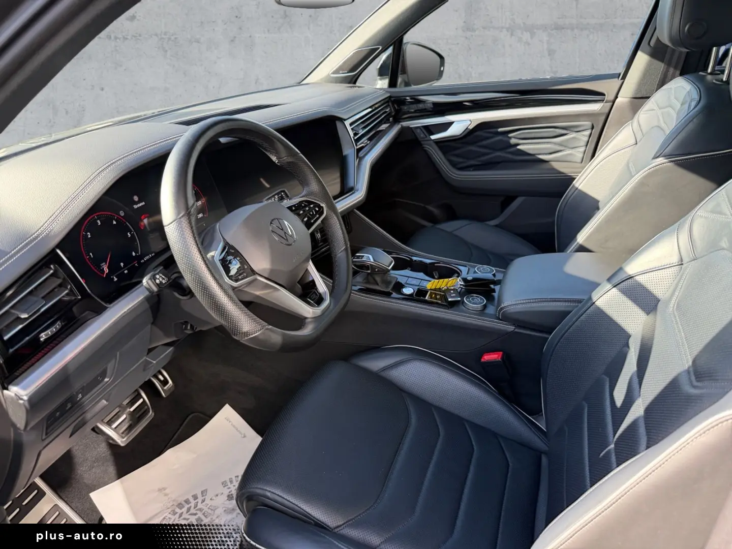 VW Touareg 3.0TDI 4M R-LINE IQ NAV 4xSHZ AHK STDHZG