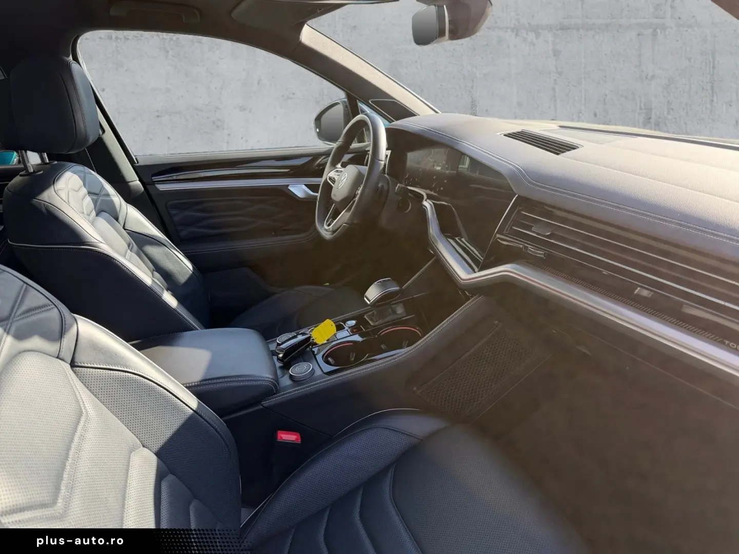 VW Touareg 3.0TDI 4M R-LINE IQ NAV 4xSHZ AHK STDHZG