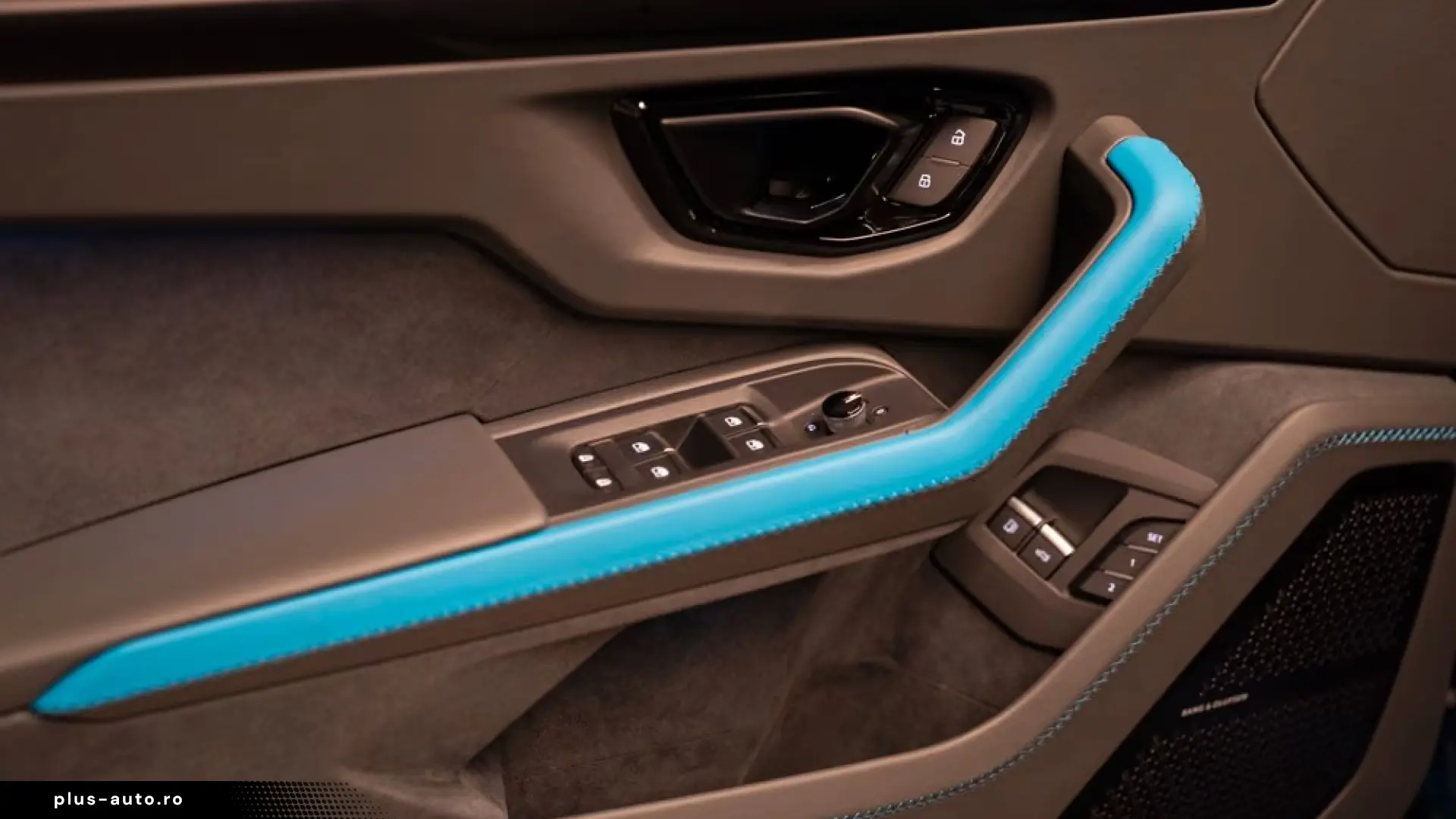LAMBORGHINI URUS SE CARBON SPORTIVO B&O 3D • MASAJ