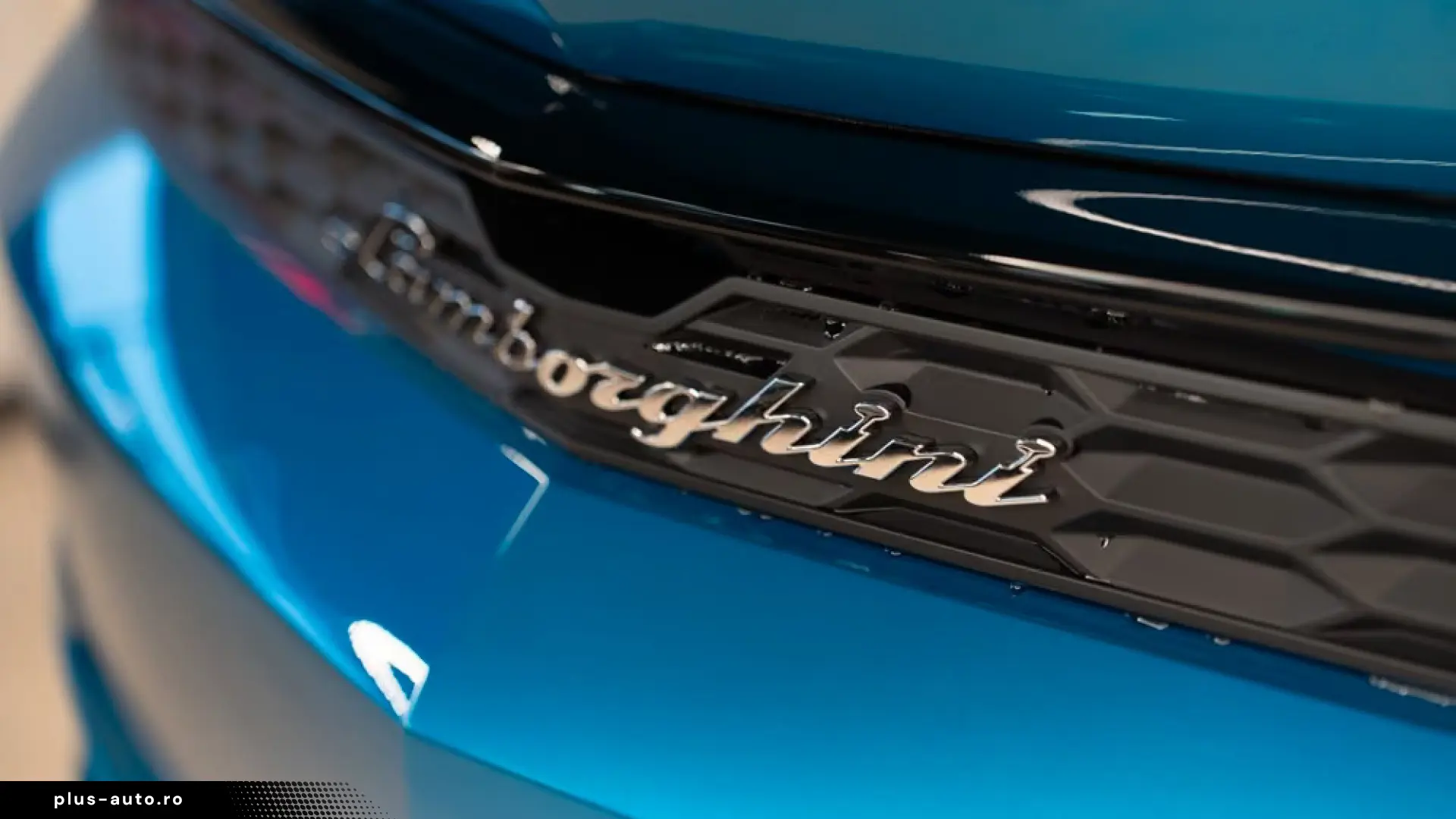 LAMBORGHINI URUS SE CARBON SPORTIVO B&O 3D • MASAJ