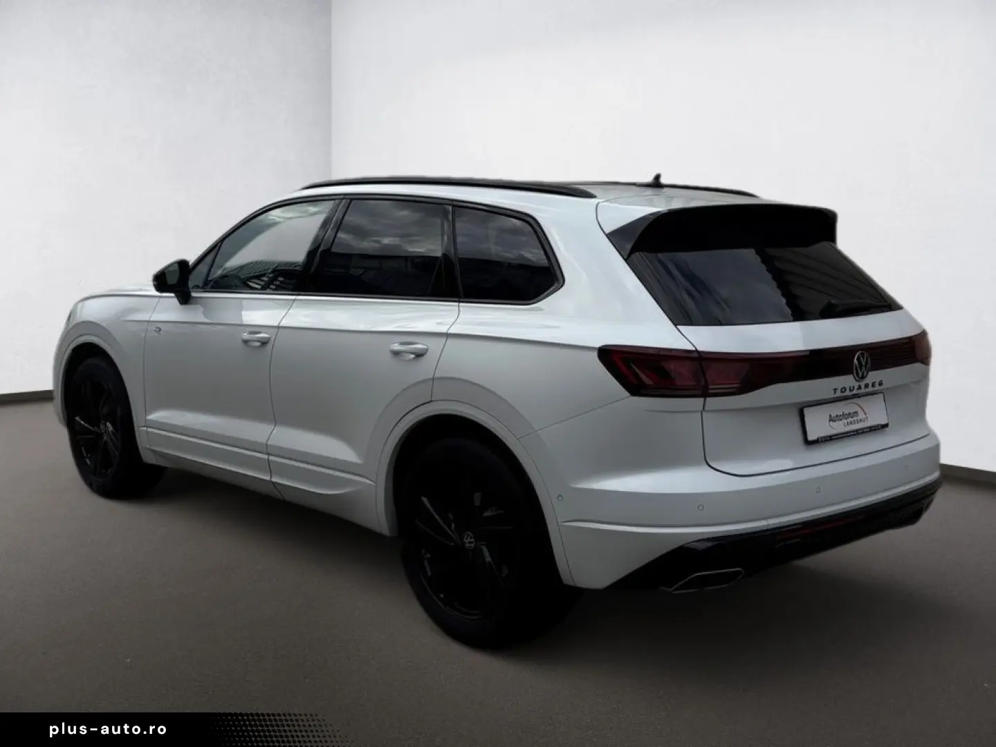 VW Touareg 3.0 TDI R-Line 4M PANO AHK STAHZG LUFT