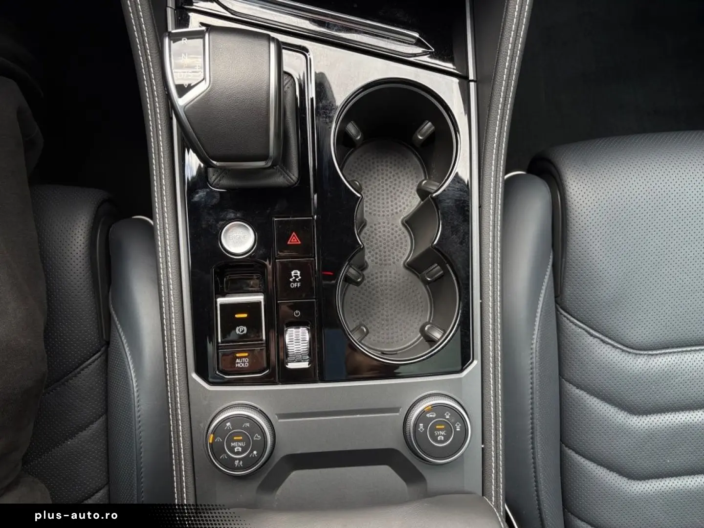 VW Touareg 3.0 TDI R-Line 4M PANO AHK STAHZG LUFT