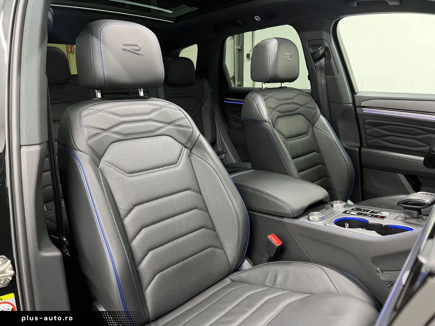 VW Touareg 3.0 TSI eHybrid R  IQ Drive  Pano  AHK