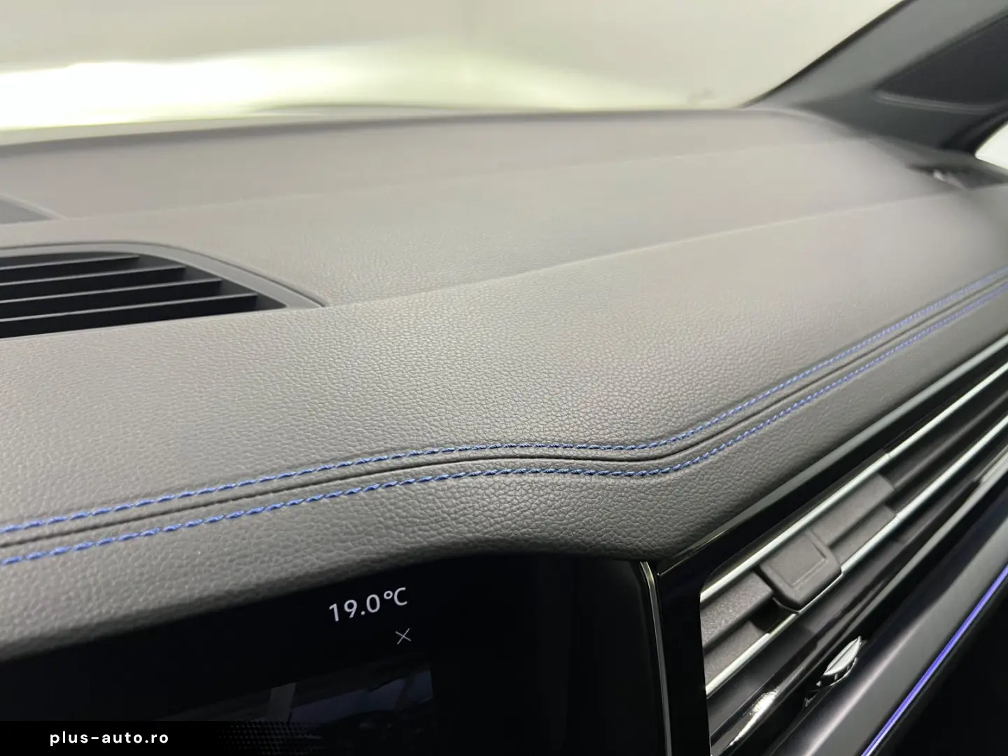 VW Touareg 3.0 TSI eHybrid R  IQ Drive  Pano  AHK