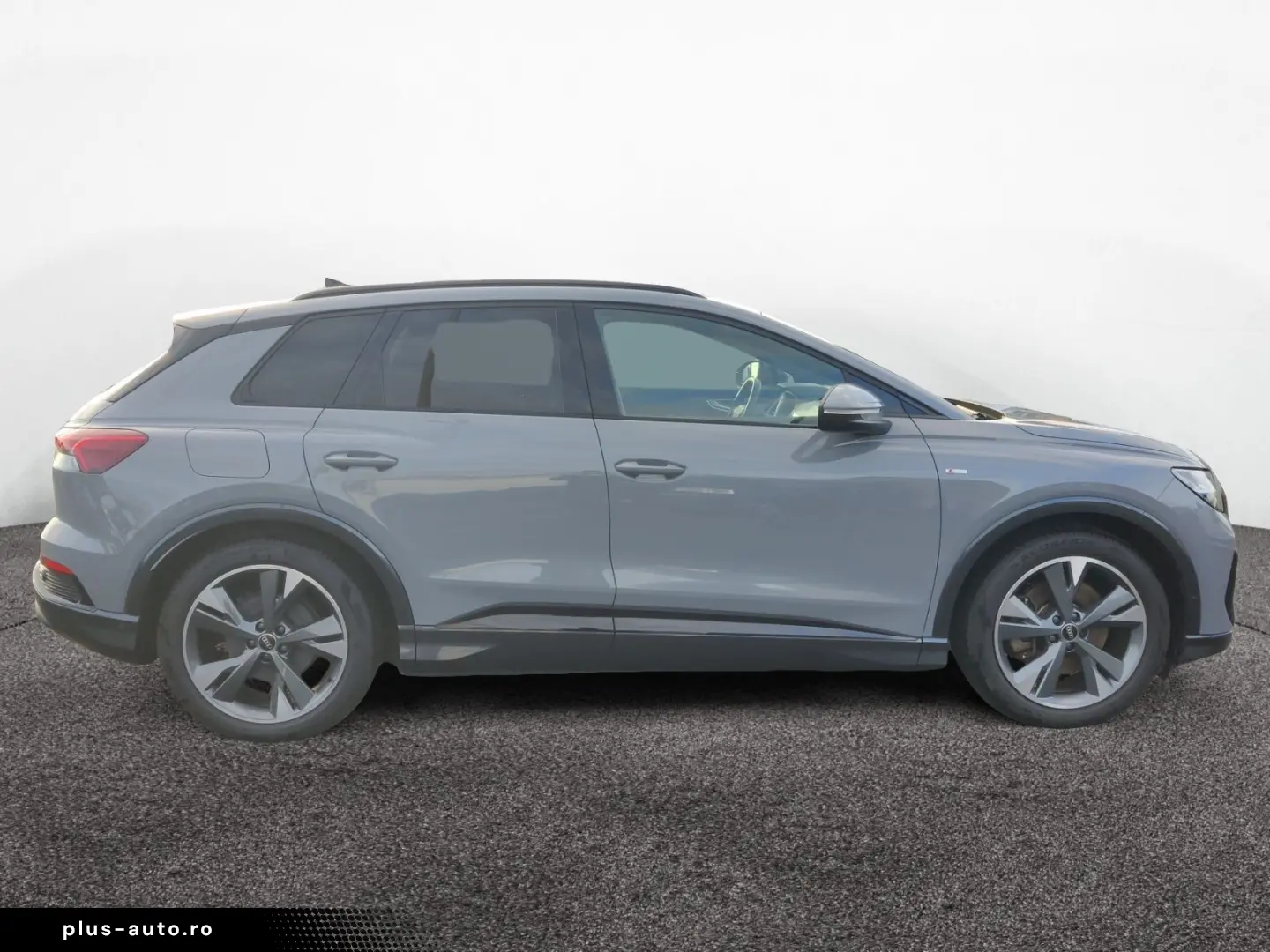 AUDI Q4 45 e-tron quattro S line 77kWh Matrix Keyless