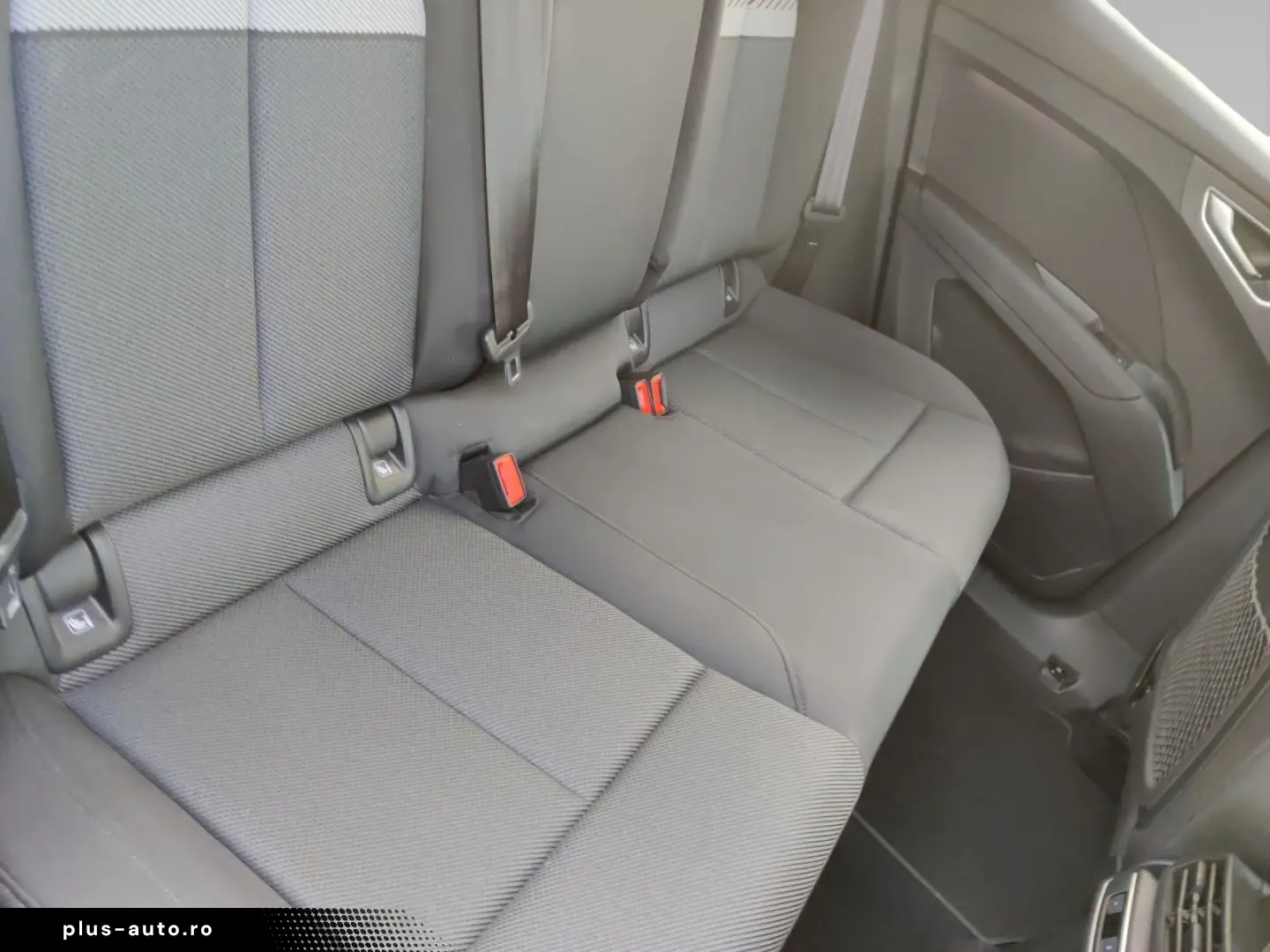 AUDI Q4 45 e-tron quattro S line 77kWh Matrix Keyless