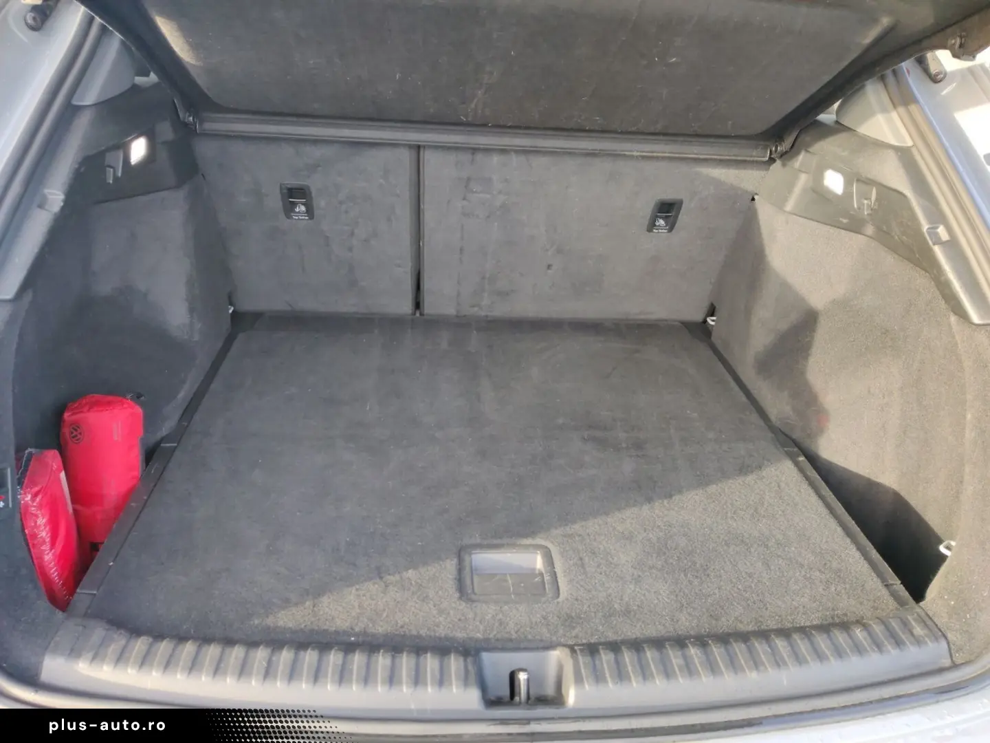 AUDI Q4 45 e-tron quattro S line 77kWh Matrix Keyless