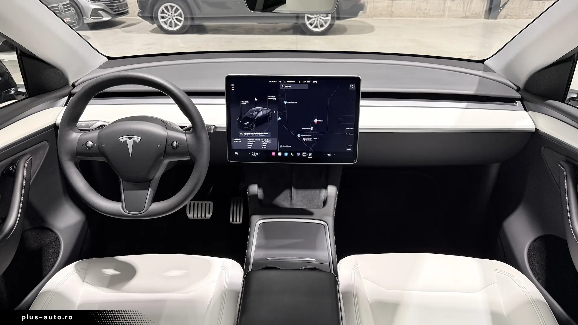 Tesla Model Y Performance Dual Motor Interior Alb